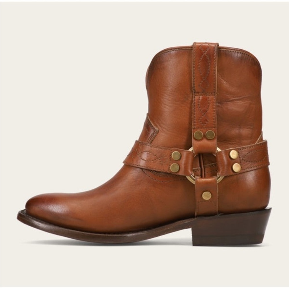 FRYE Billy Harness Boots in Saddle 8
